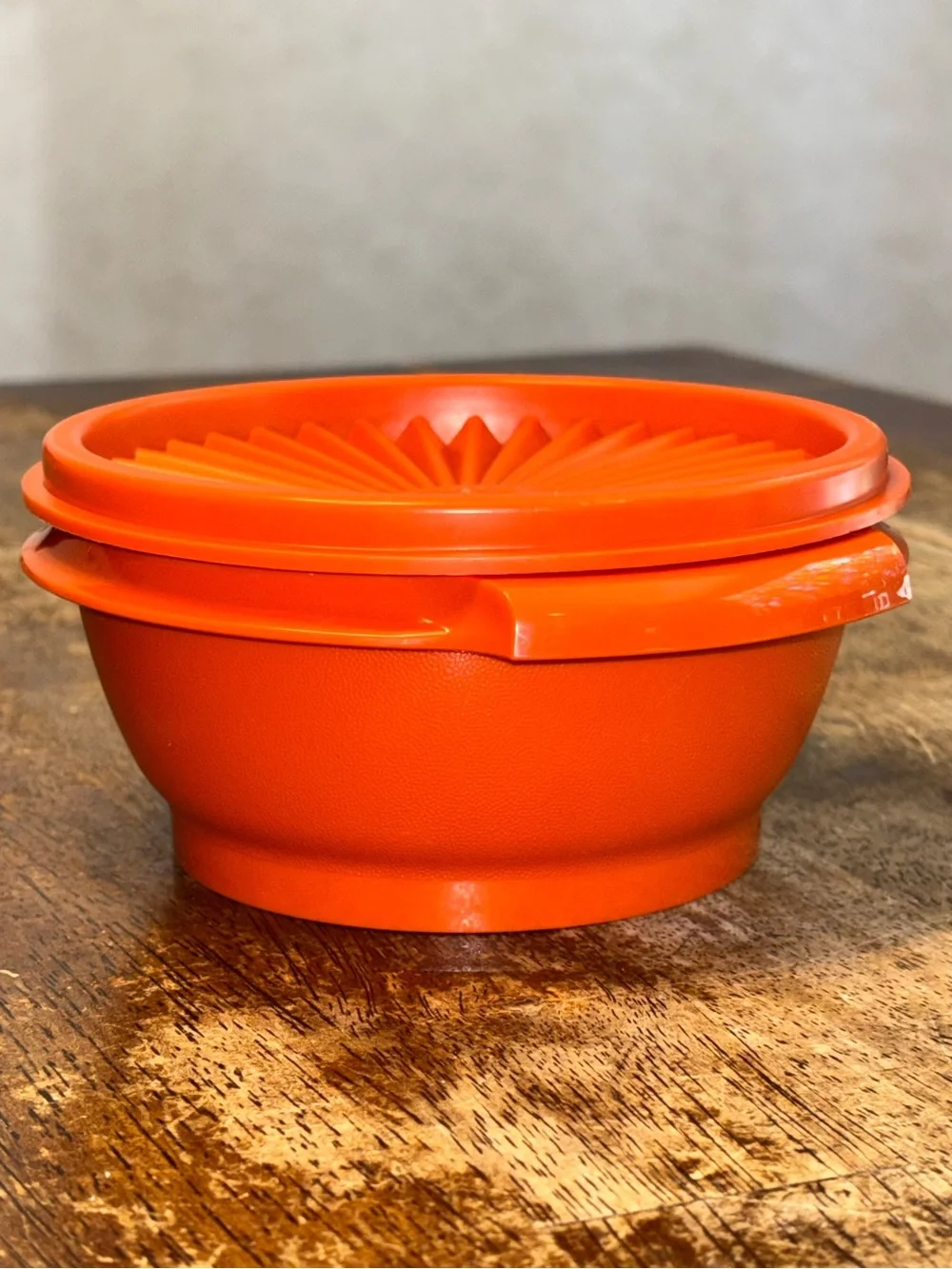 Vintage Tupperware 1323-17 Orange Soup Bowl w/ Burp Seal Lid Made in USA